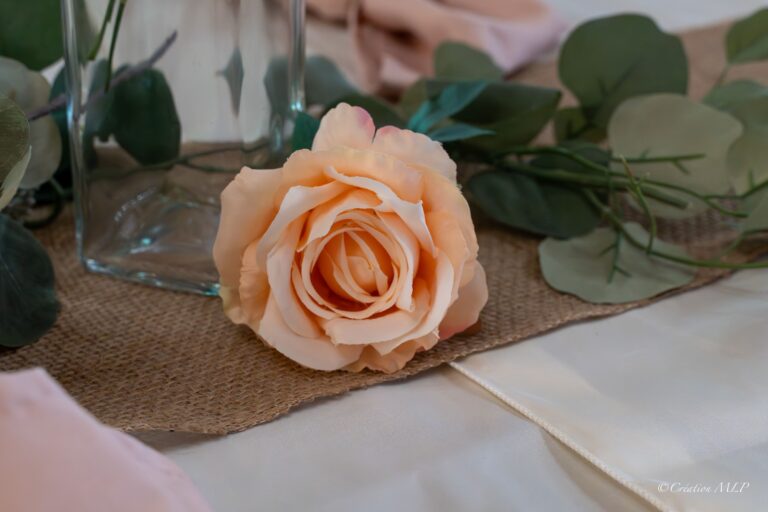 rose sur une table